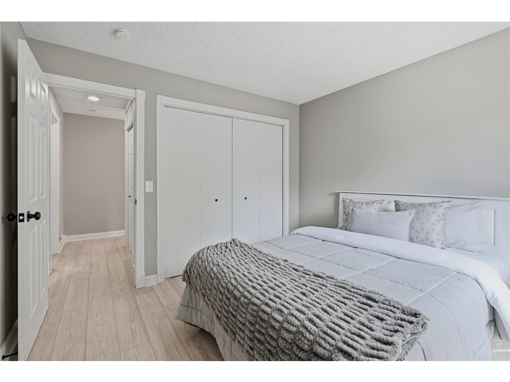 4980 Grenwich Trail N Oakdale MN 55128 7114129 image12