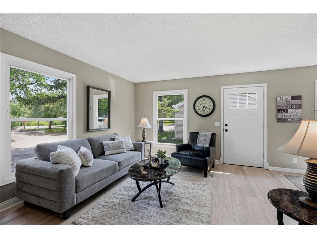 4980 Grenwich Trail N Oakdale MN 55128 7114129 image2