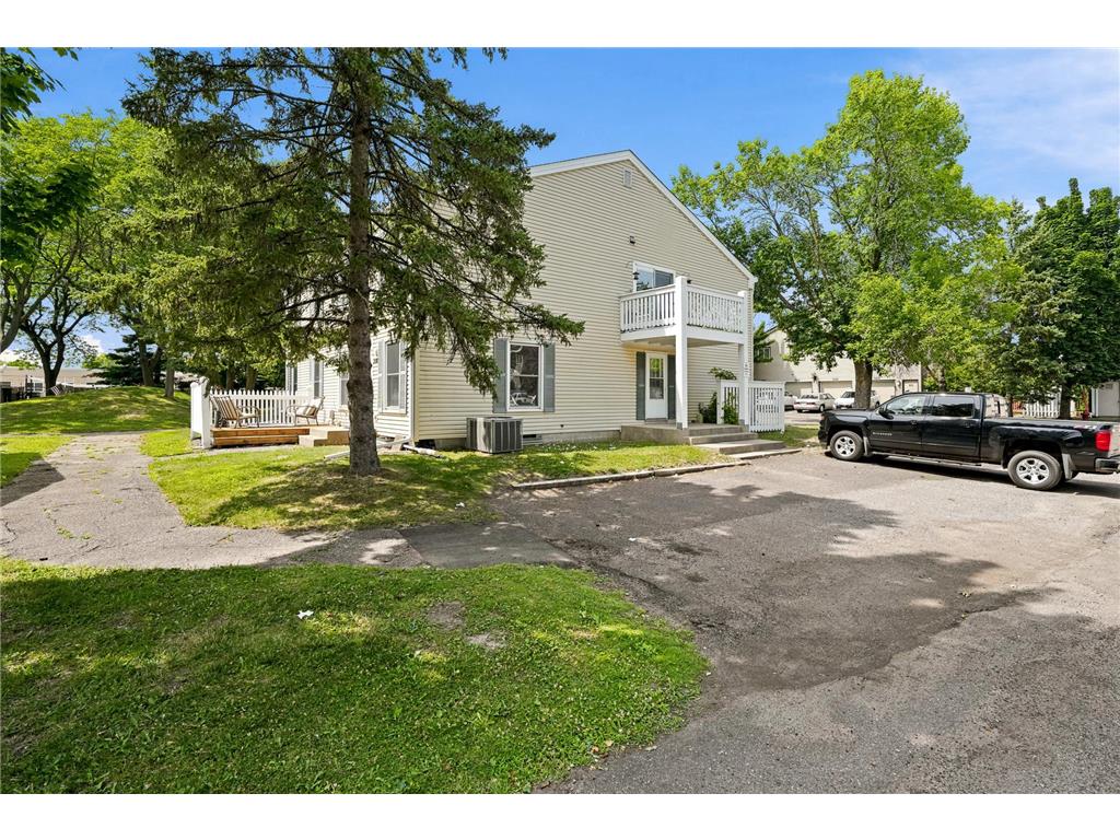 4980 Grenwich Trail N Oakdale MN 55128 7114129 image23