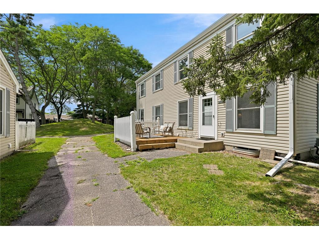 4980 Grenwich Trail N Oakdale MN 55128 7114129 image25