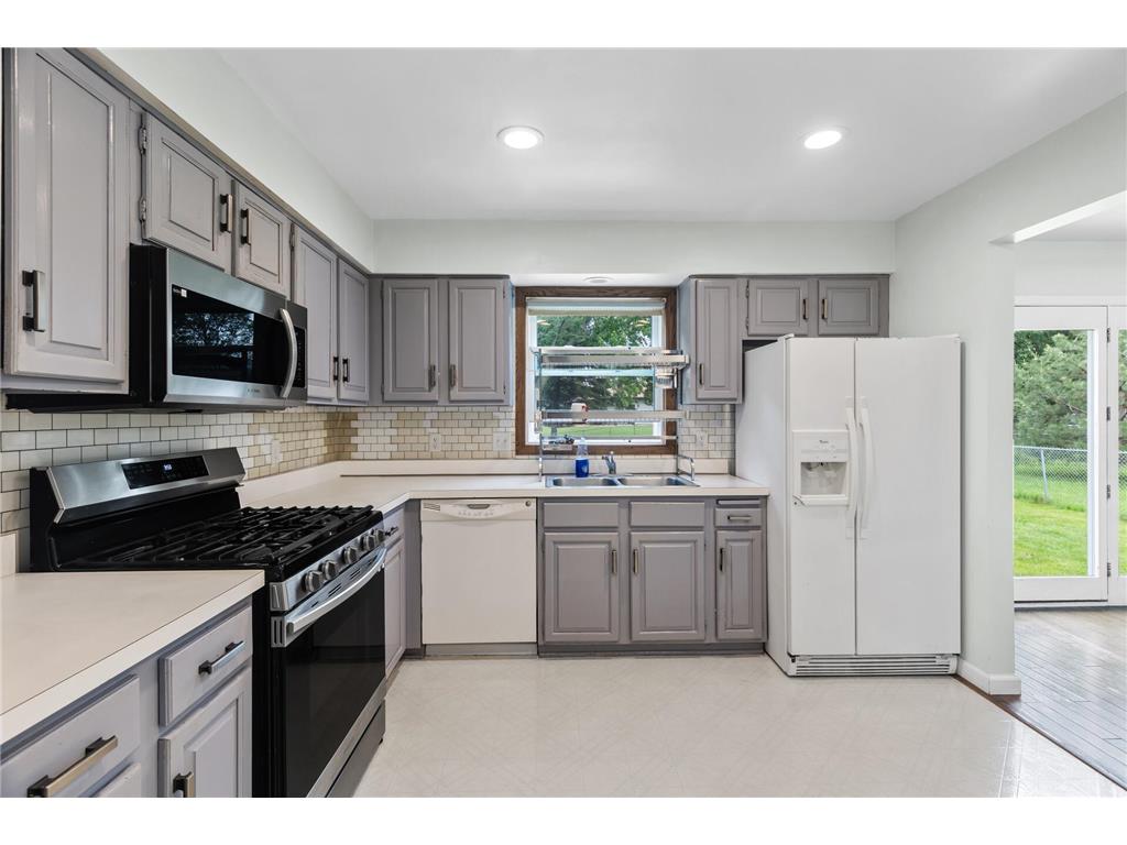 4990 148th Path W Apple Valley MN 55124 7085091 image14