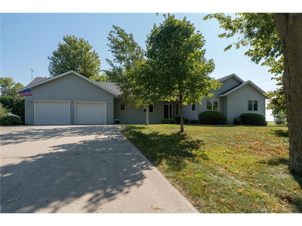 5 3rd Street Easton MN 56025 6790257 image1