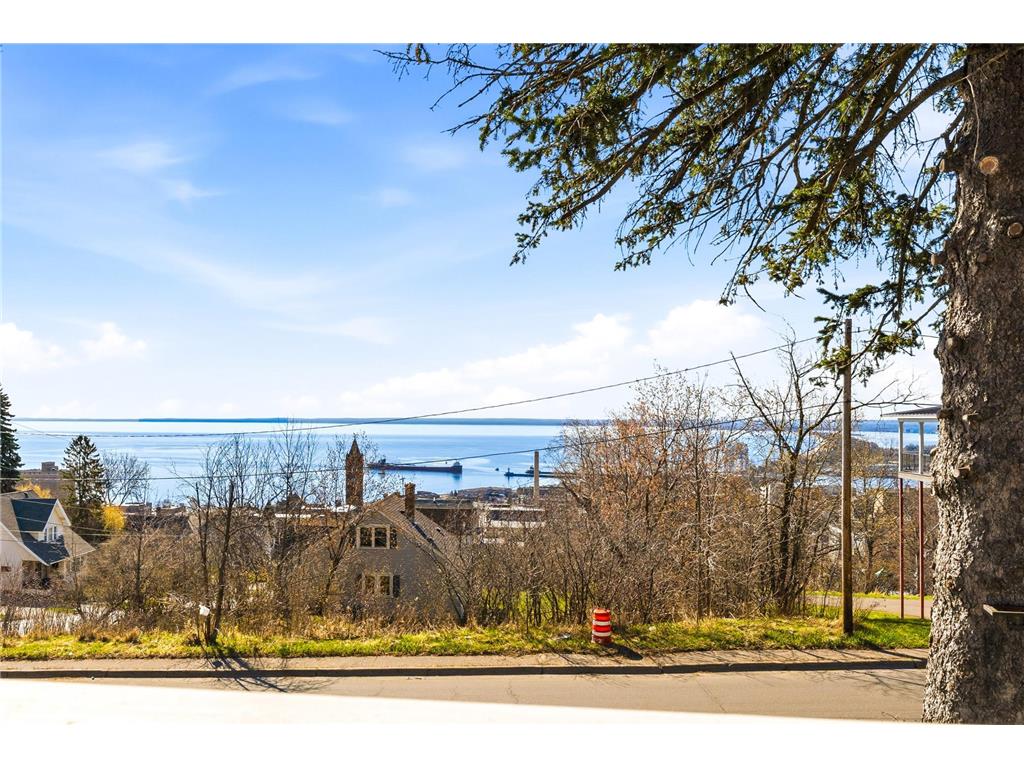5 W 7th Street Duluth MN 55806 7072481 image10