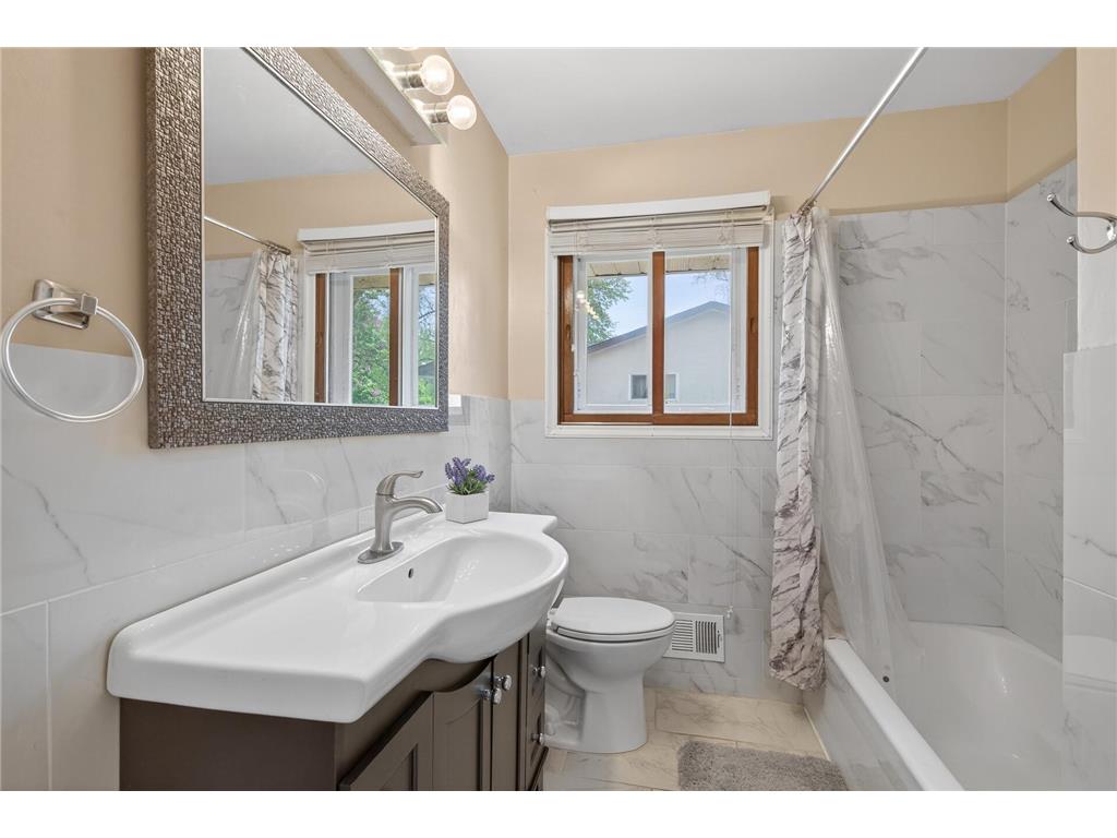 50 98th Avenue NE Blaine MN 55434 7072440 image12