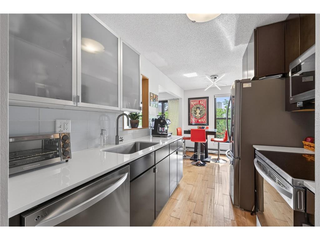 50 Groveland Terrace #C208 Minneapolis MN 55403 7070294 image18