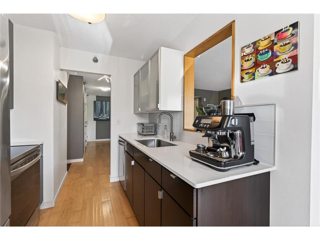 50 Groveland Terrace #C208 Minneapolis MN 55403 7070294 image20