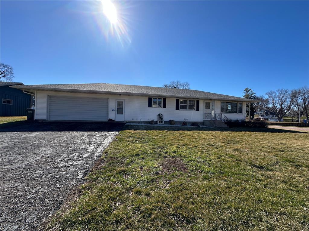 500 10th Street S Saint James MN 56081 6514198 image1