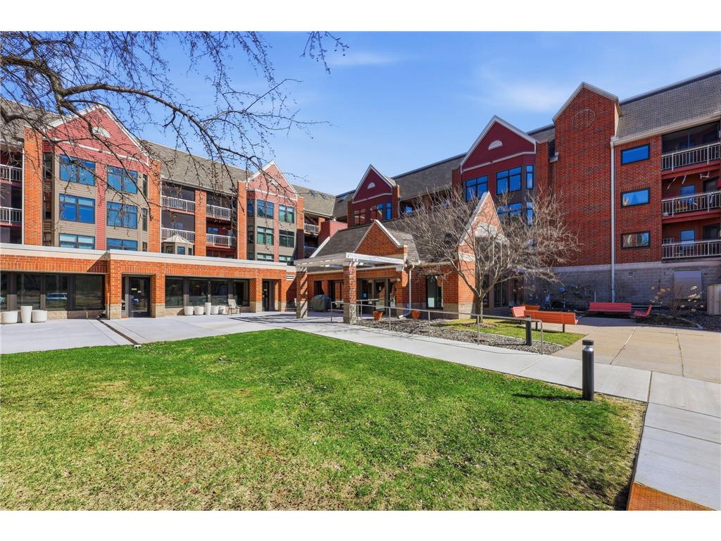 500 County Road B #103 Roseville MN 55113 7050781 image1