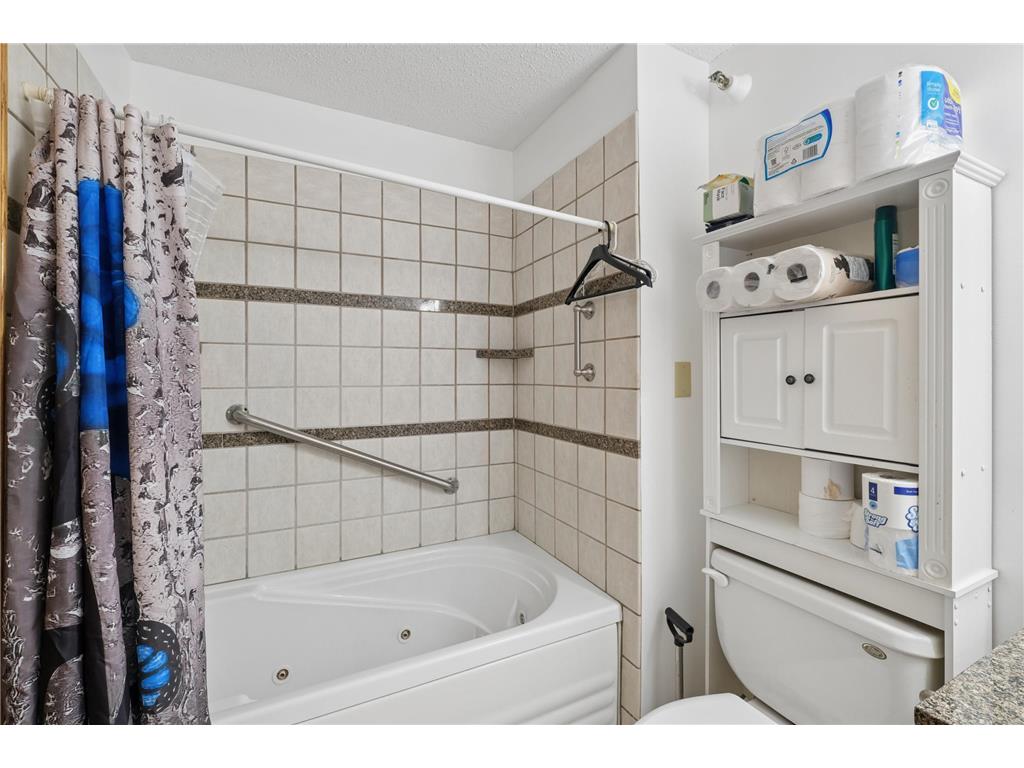 500 County Road B W #111 Roseville MN 55113 7080892 image16