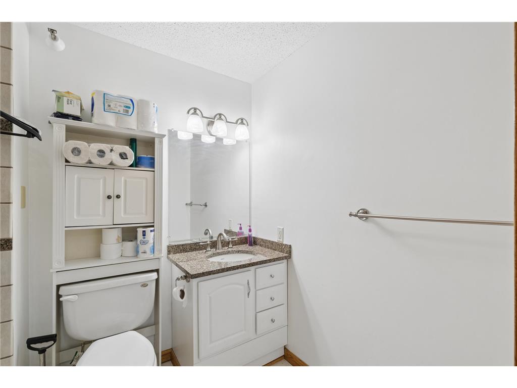 500 County Road B W #111 Roseville MN 55113 7080892 image17