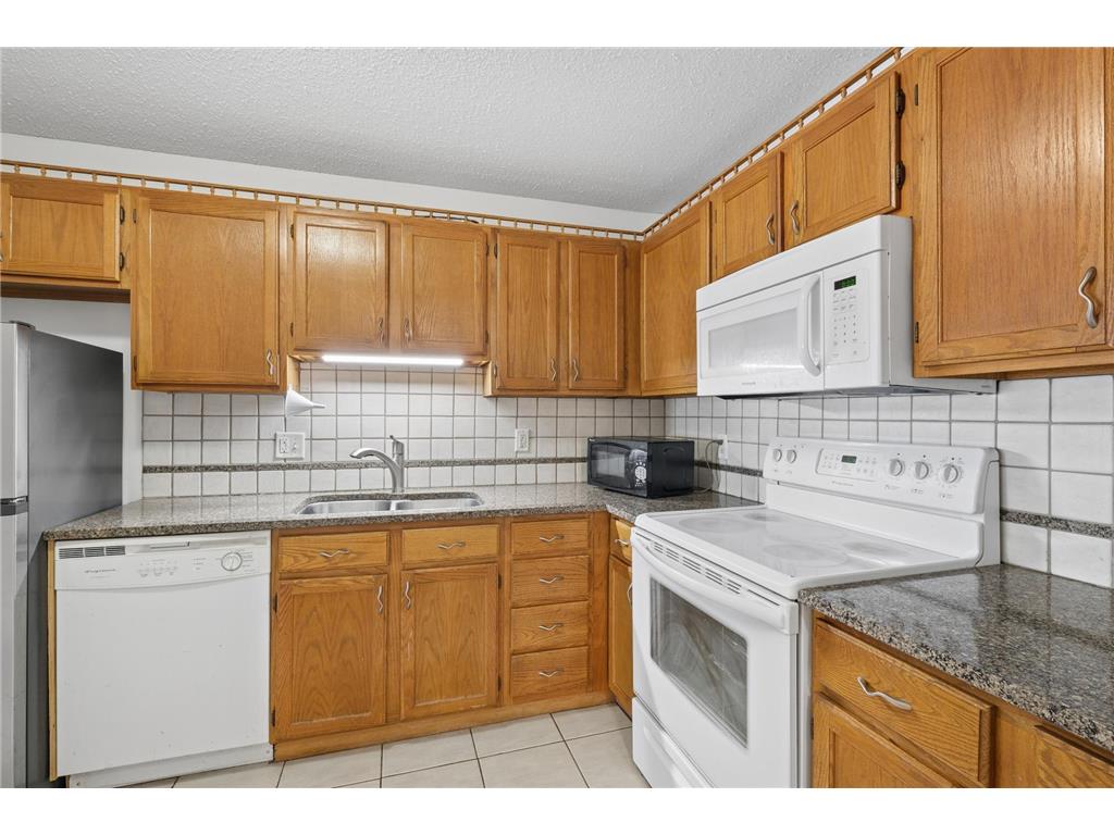 500 County Road B W #111 Roseville MN 55113 7080892 image9