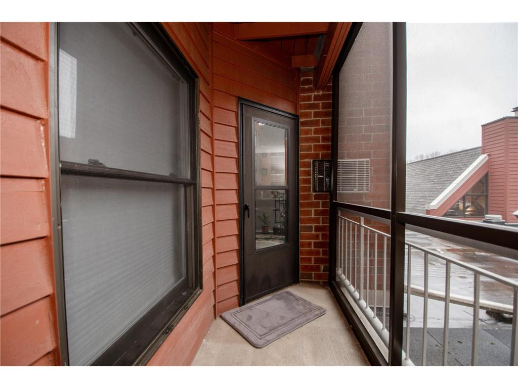 500 County Road B W #113 Roseville MN 55113 7003103 image11