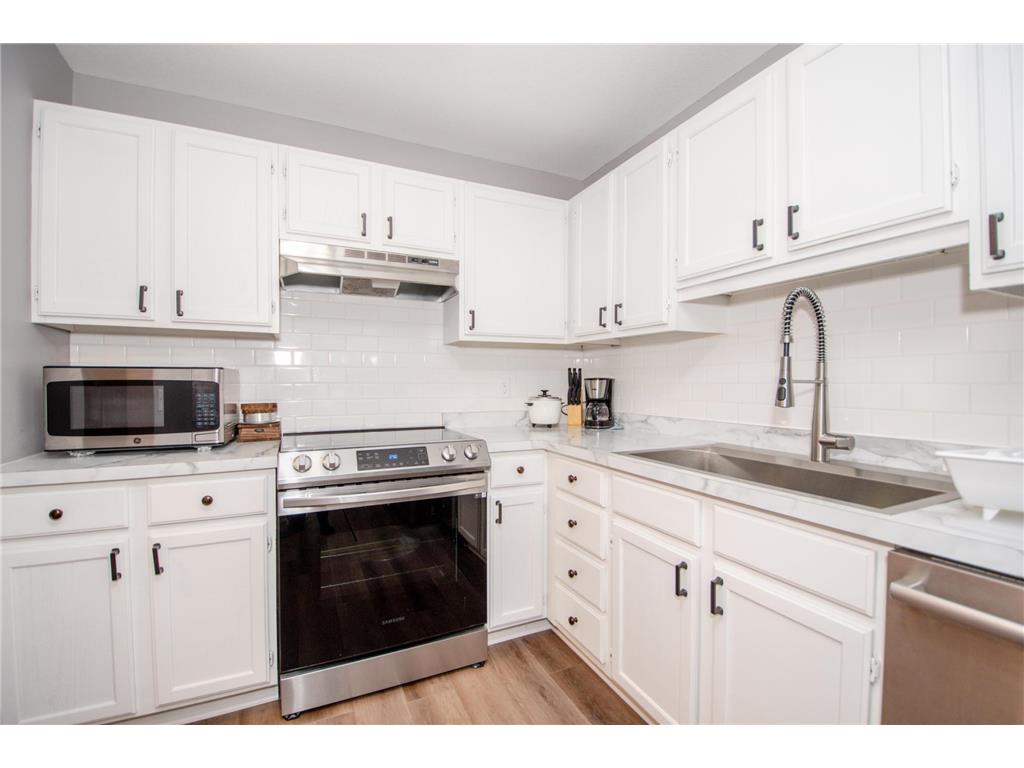 500 County Road B W #113 Roseville MN 55113 7003103 image5