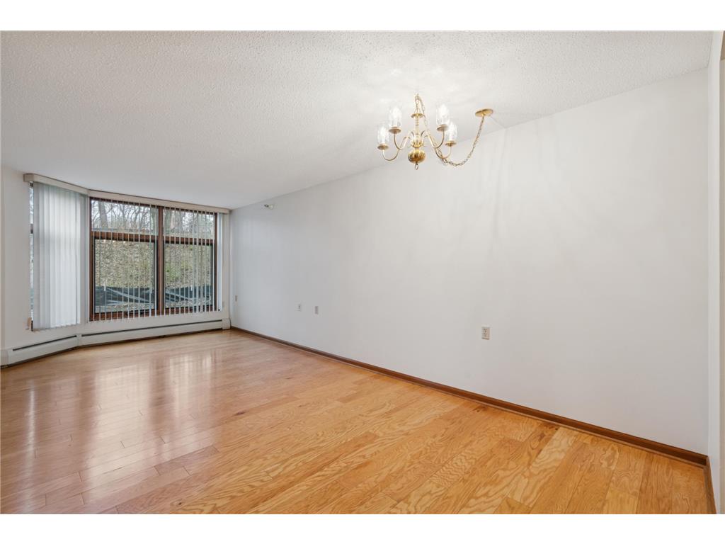 500 County Road B W #122 Roseville MN 55113 6819071 image10