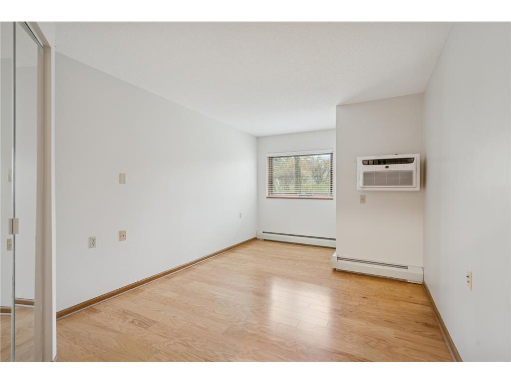 500 County Road B W #122 Roseville MN 55113 6819071 image14