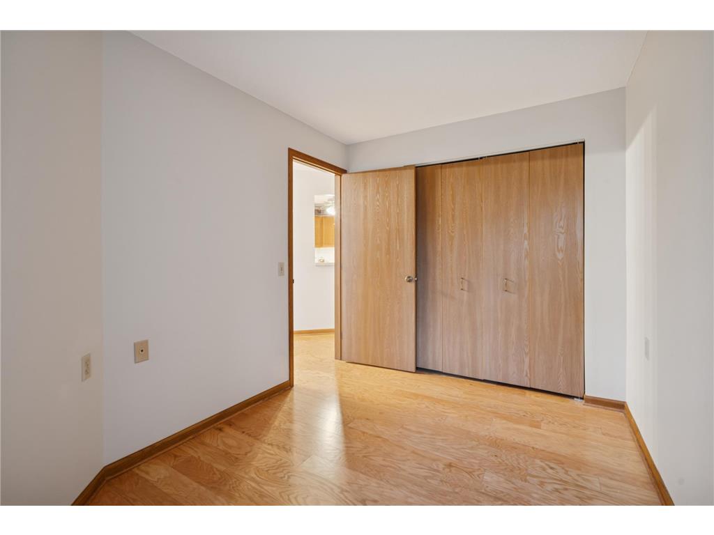 500 County Road B W #122 Roseville MN 55113 6819071 image17