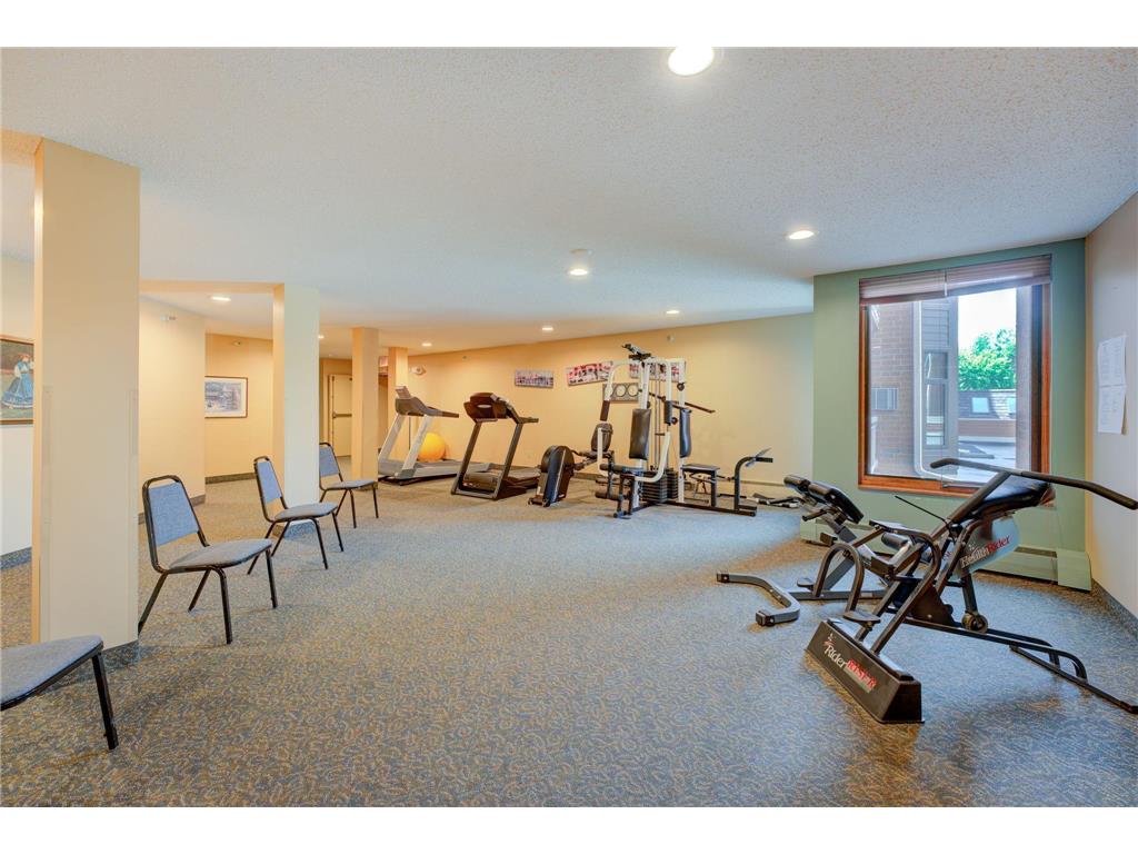 500 County Road B W #122 Roseville MN 55113 6819071 image22