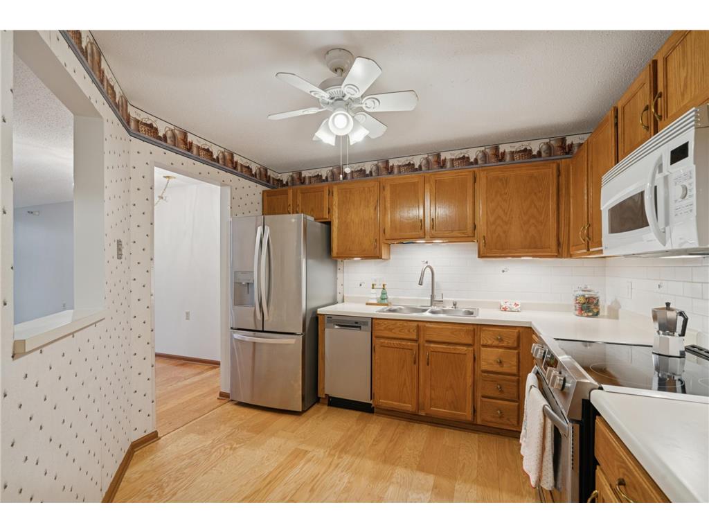 500 County Road B W #122 Roseville MN 55113 6819071 image4