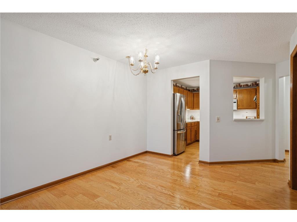 500 County Road B W #122 Roseville MN 55113 6819071 image7