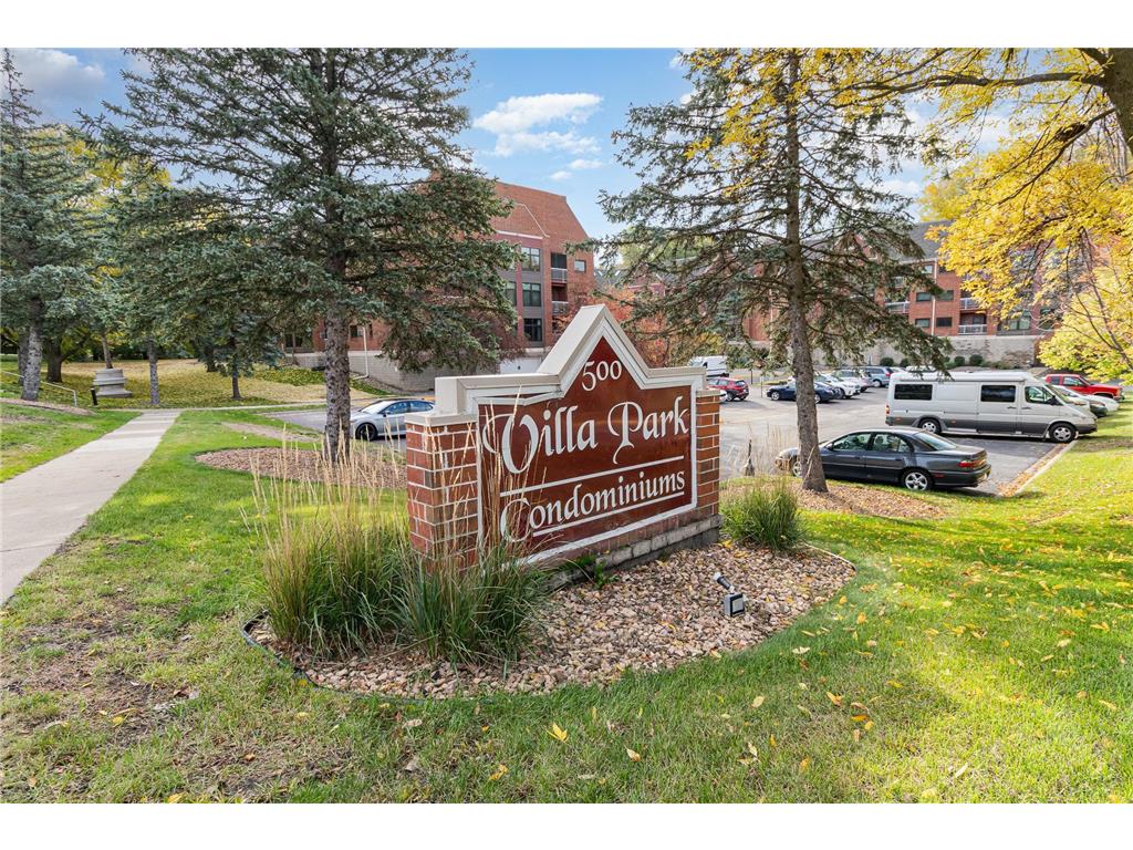 500 County Road B W #202 Roseville MN 55113 6448370 image1