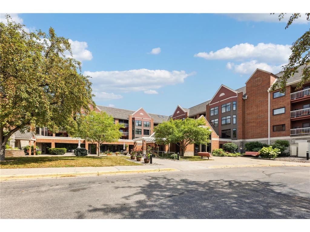 500 County Road B W #214 Roseville MN 55113 6408110 image1