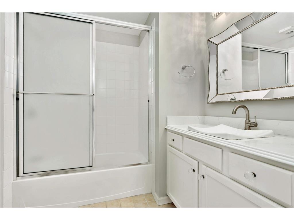 500 E Grant Street #0407 Minneapolis MN 55404 7103087 image24
