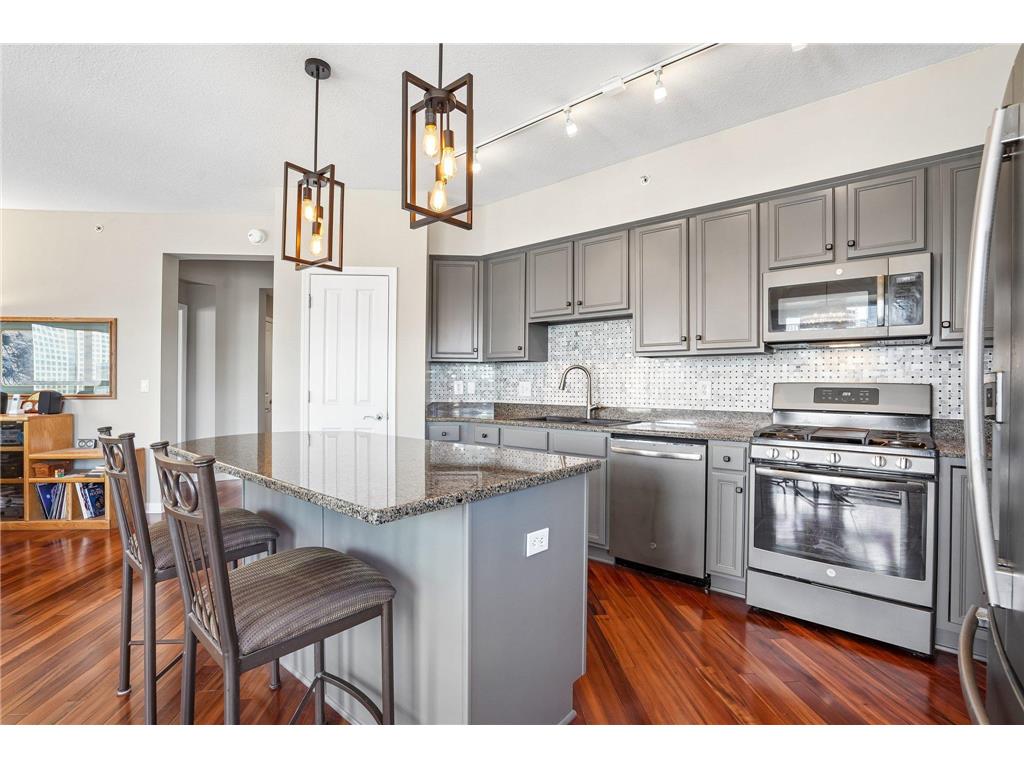 500 E Grant Street #1902 Minneapolis MN 55404 7086274 image10