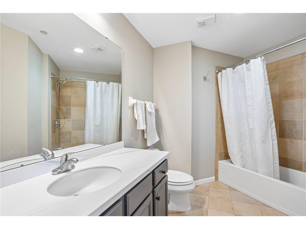 500 E Grant Street #1902 Minneapolis MN 55404 7086274 image24