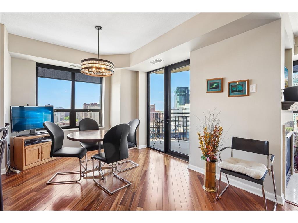 500 E Grant Street #1902 Minneapolis MN 55404 7086274 image8