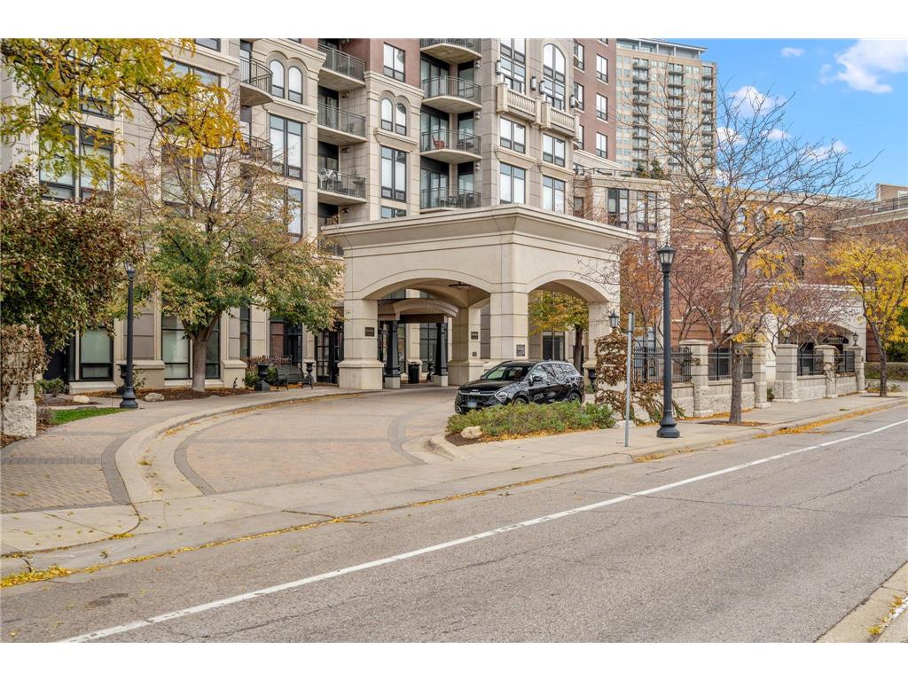 500 E Grant Street #2406 Minneapolis MN 55404 7028323 image1