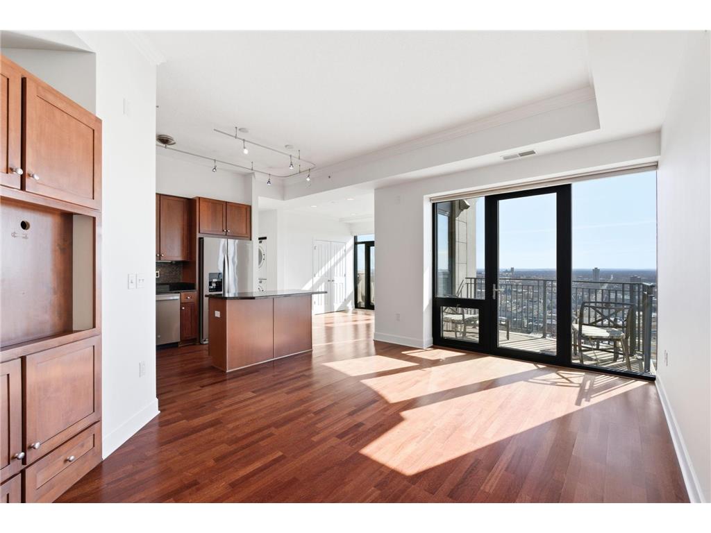 500 E Grant Street #2406 Minneapolis MN 55404 7028323 image4