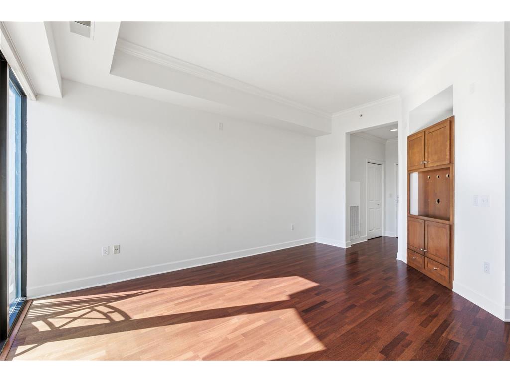 500 E Grant Street #2406 Minneapolis MN 55404 7028323 image7