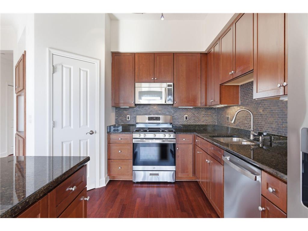 500 E Grant Street #2406 Minneapolis MN 55404 7028323 image9