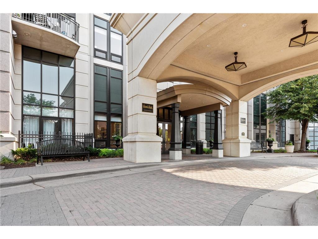 500 E Grant Street #2406 Minneapolis MN 55404 7086171 image2