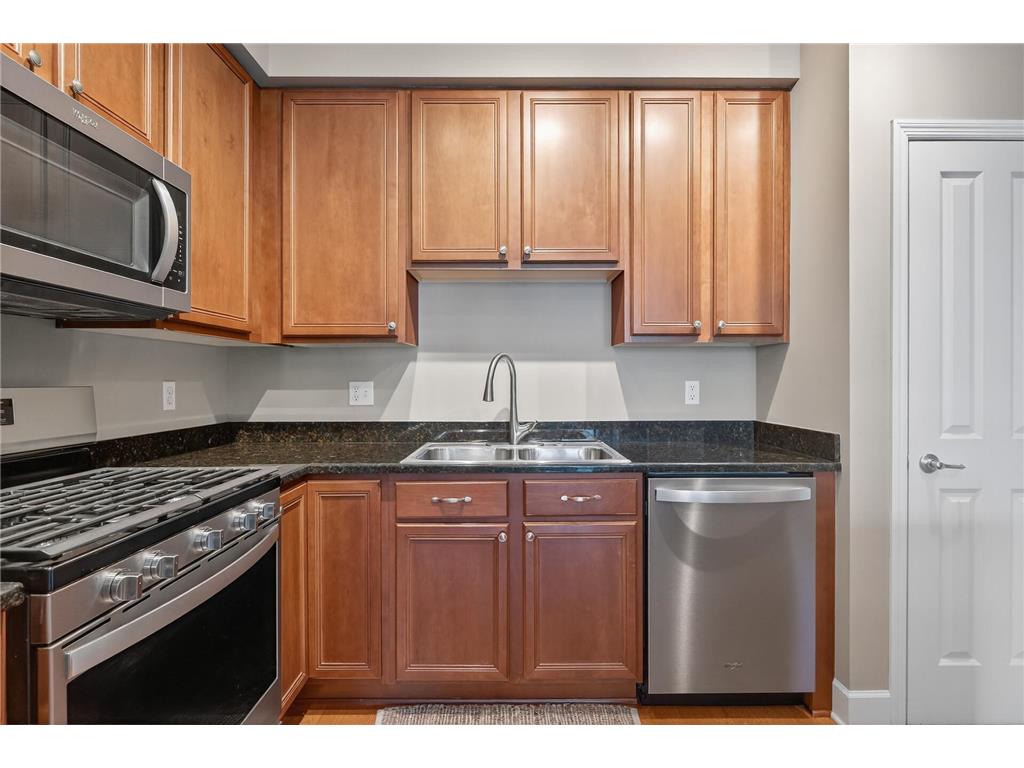 500 E Grant Street #709 Minneapolis MN 55404 7066667 image6