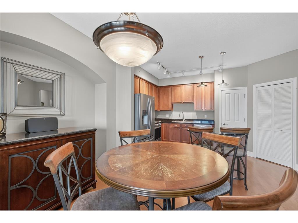 500 E Grant Street #709 Minneapolis MN 55404 7066667 image8