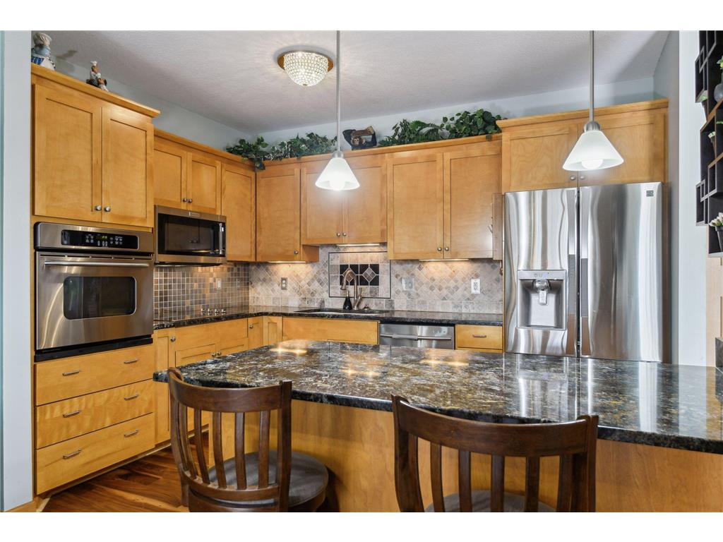 500 Greenhaven Drive #204 Burnsville MN 55306 6673232 image1
