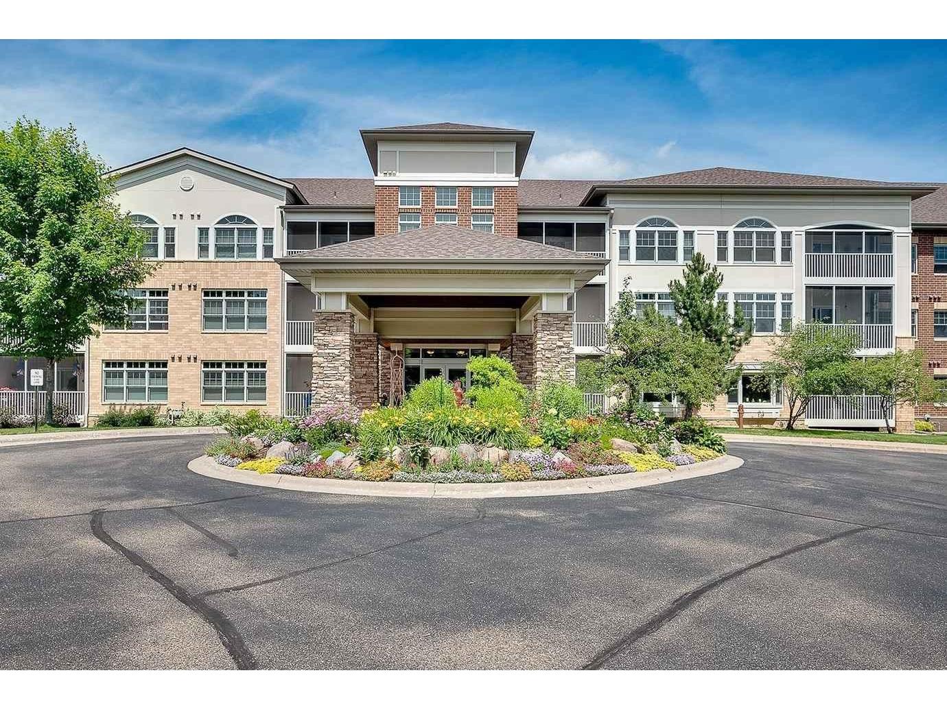 500 Greenhaven Drive 325, Burnsville, MN 55306 MLS 6125099 Edina