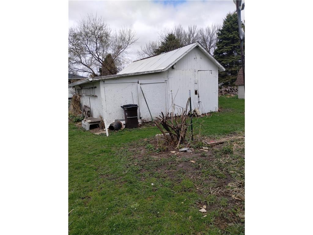 500 Highland Street West Concord MN 55985 7058056 image6