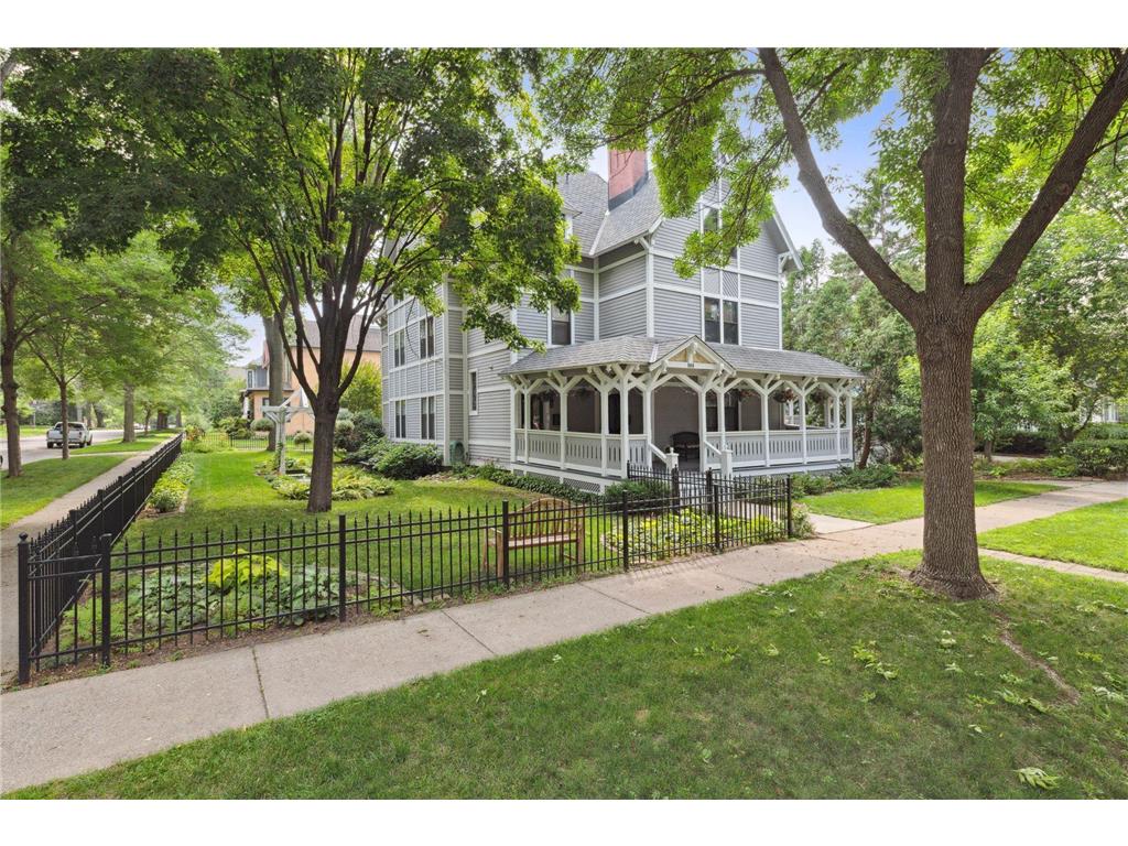 500 Holly Avenue #3 Saint Paul MN 55102 6411847 image1