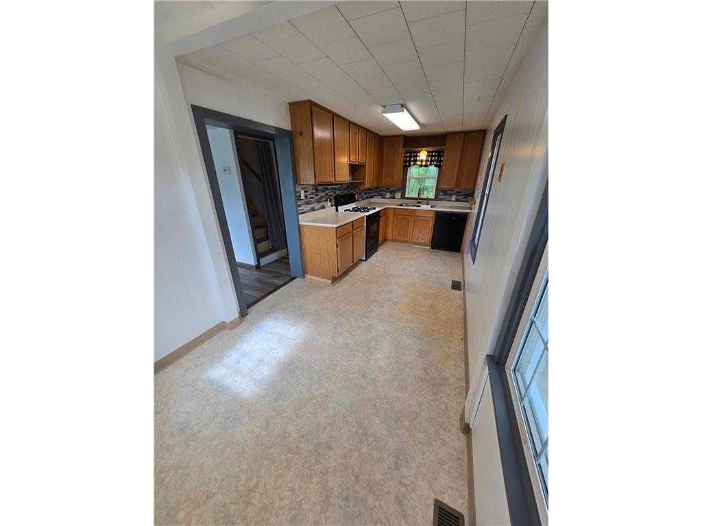 500 Lexington Street Milroy MN 56263 7095172 image9