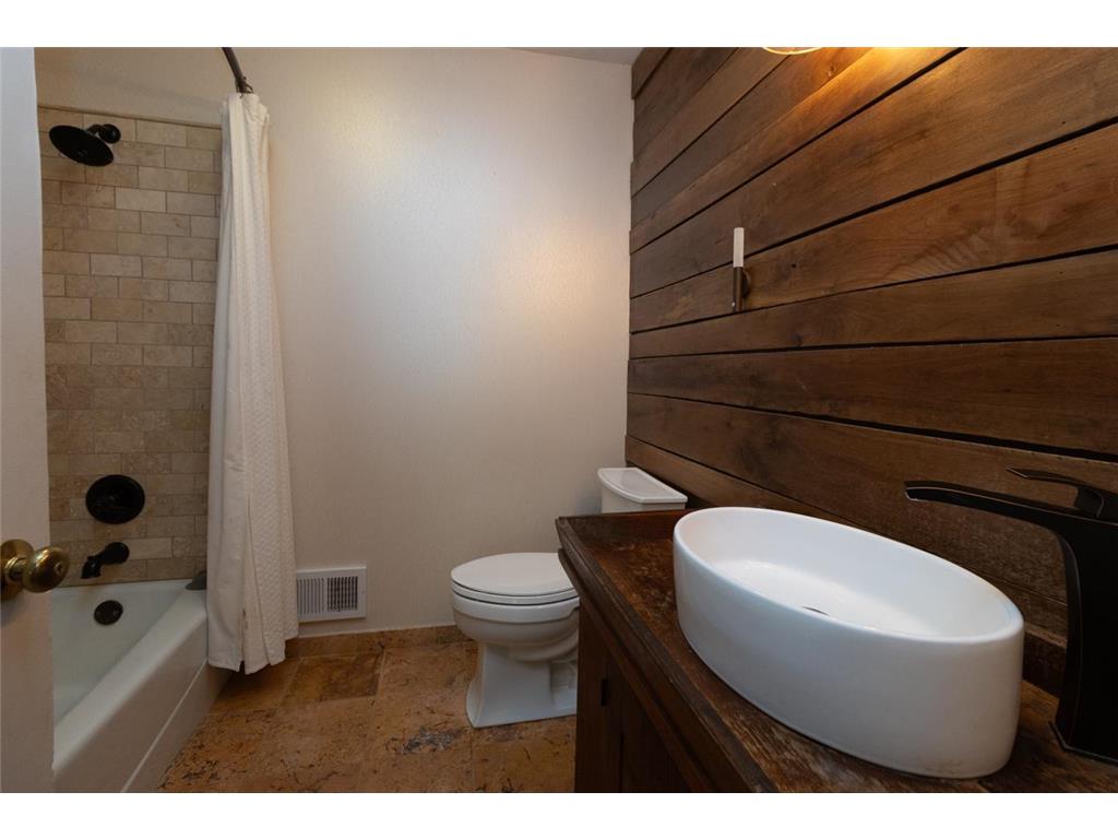 500 Robert Court Mahtomedi MN 55115 7066288 image27