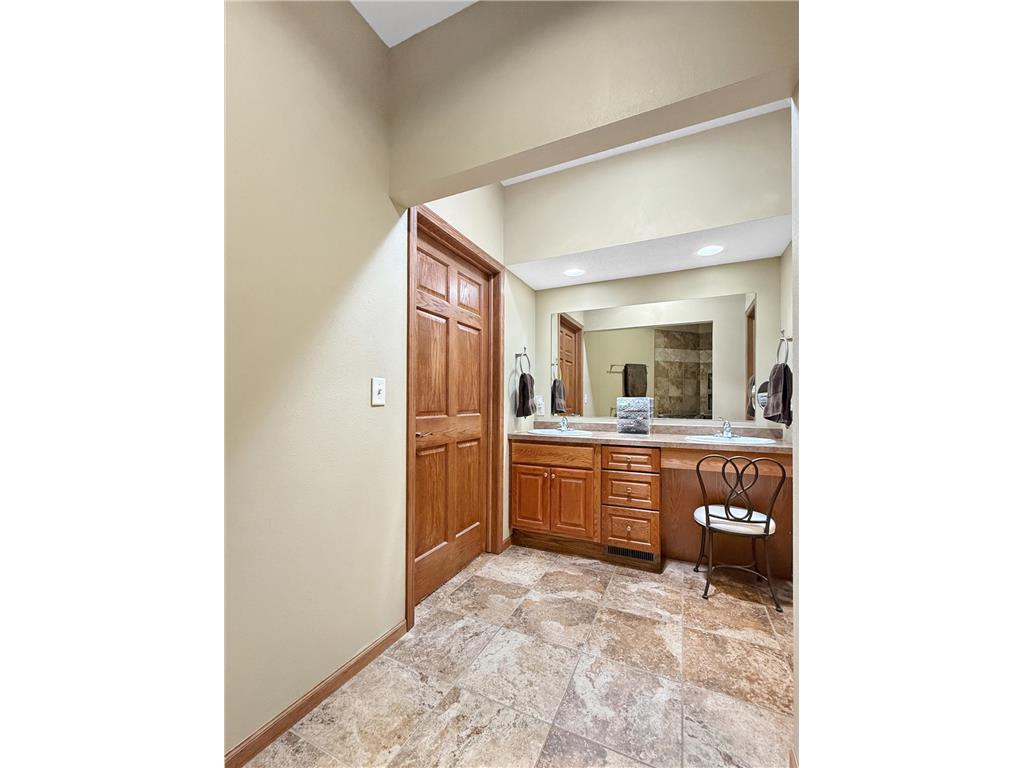 500 Shoreacres Court SW Bemidji MN 56601 - Irving 7090786 image13
