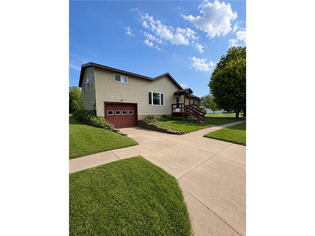 500 Superior Street Milroy MN 56263 7088355 image2