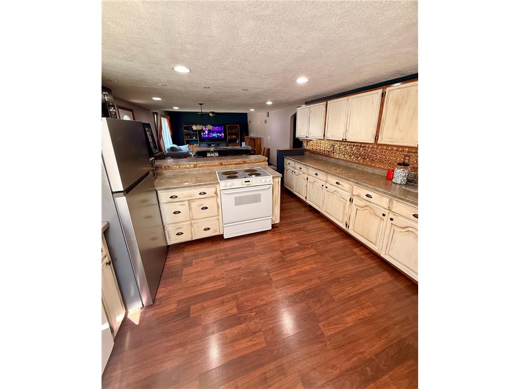 500 Superior Street Milroy MN 56263 7088355 image5