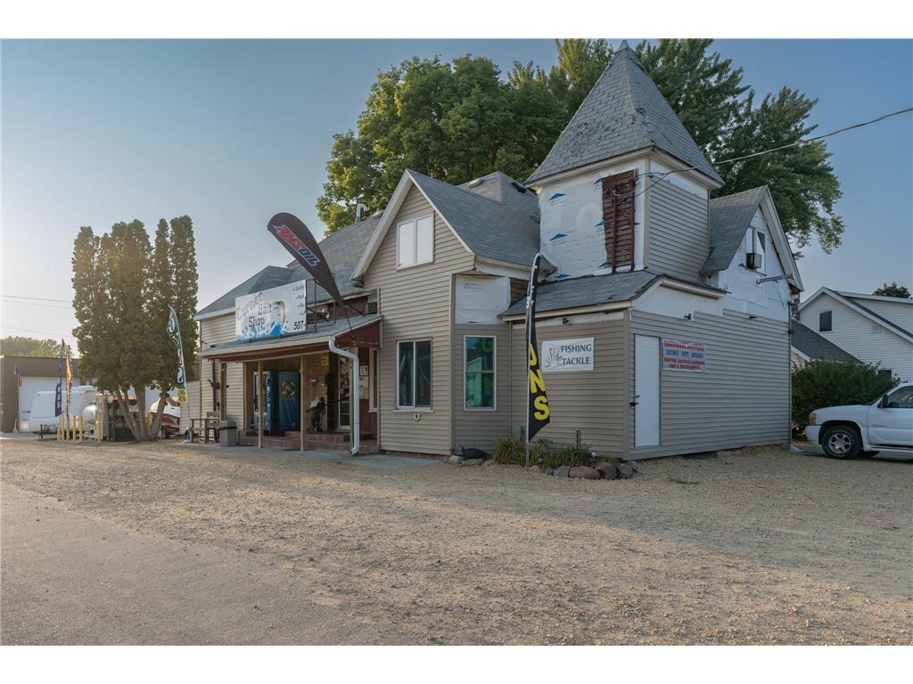 500 Walnut Avenue Madison Lake MN 56063 6430535 image1