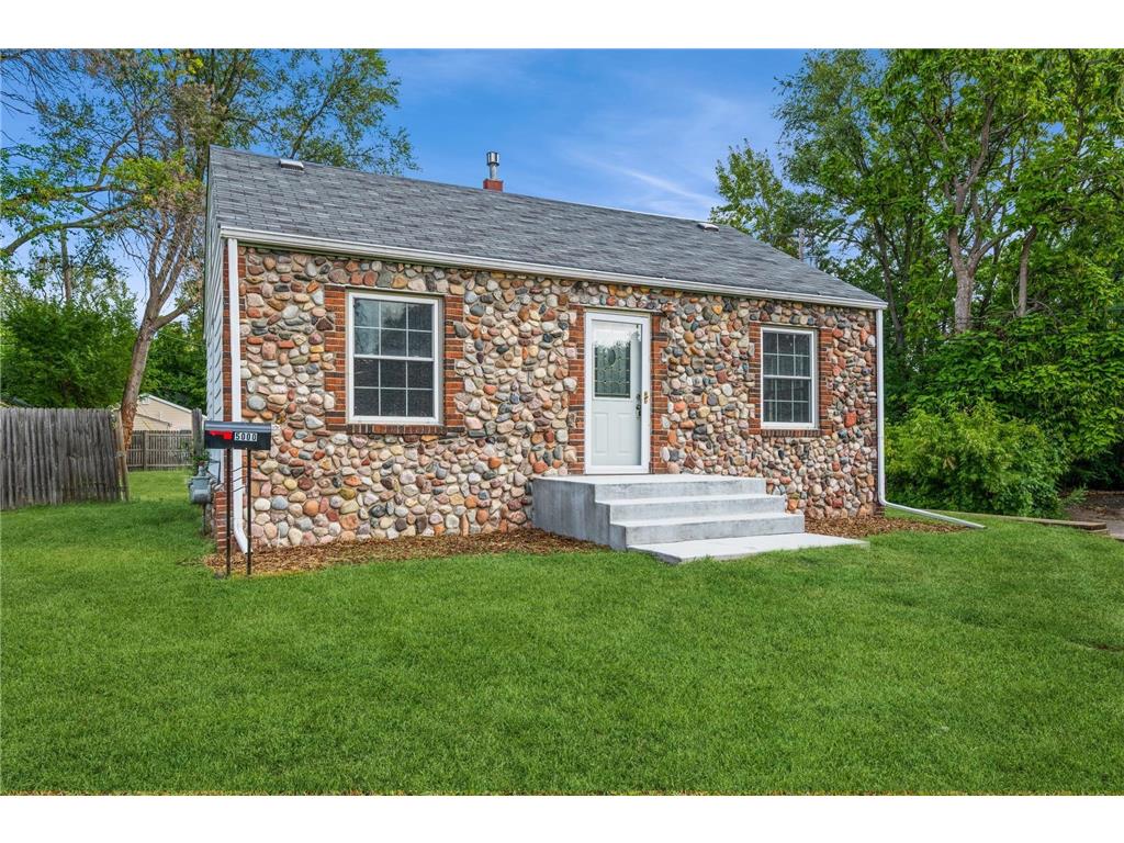 5000 Fairview Avenue N Crystal MN 55429 6430853 image1