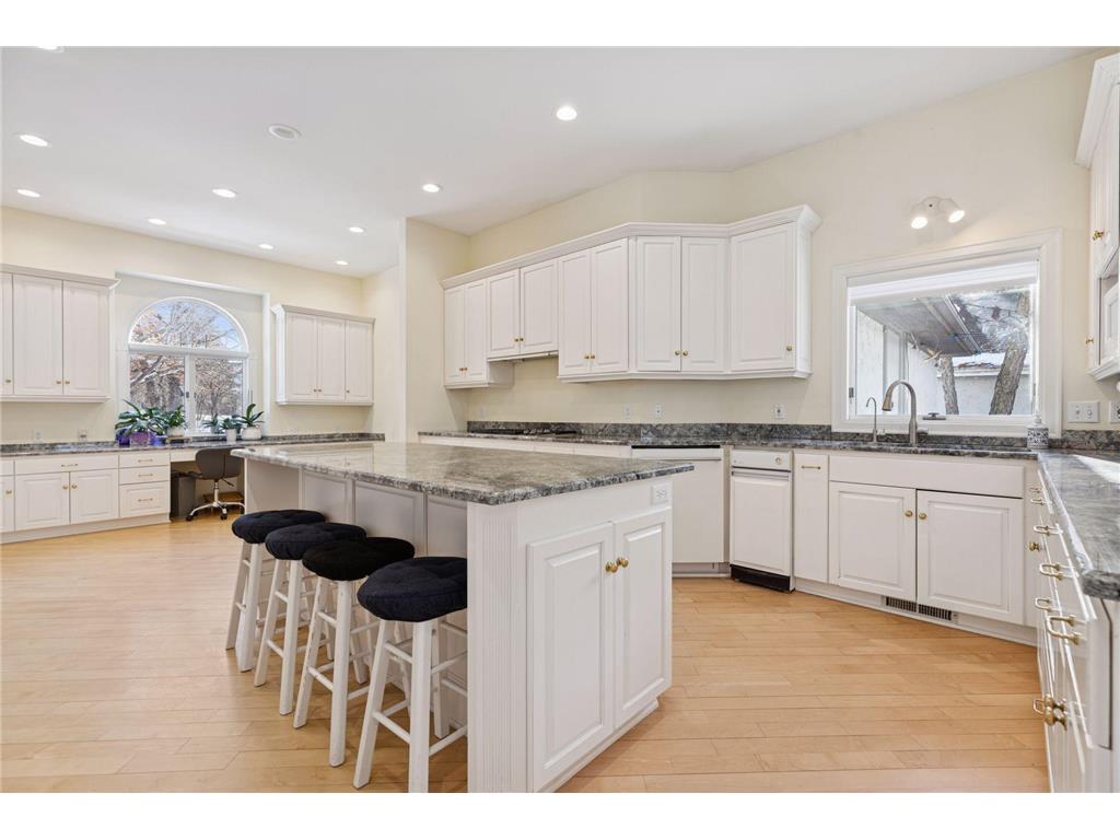 5000 Malibu Drive Edina MN 55436 7068441 image12
