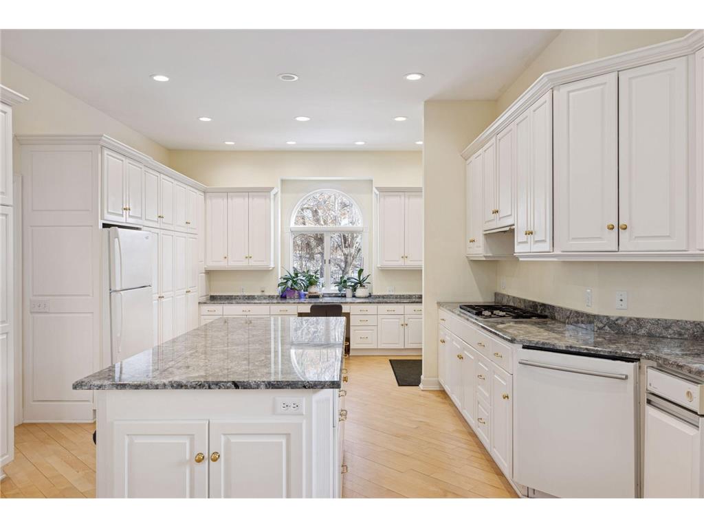 5000 Malibu Drive Edina MN 55436 7068441 image20