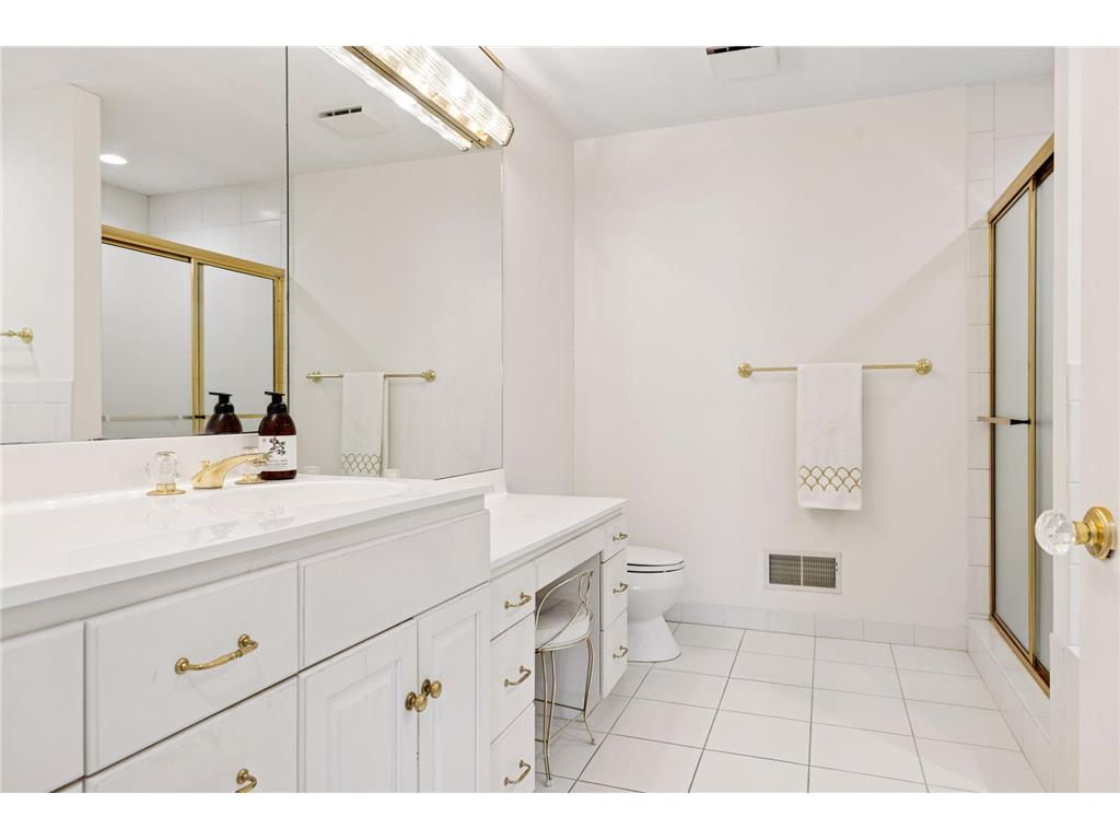 5000 Malibu Drive Edina MN 55436 7068441 image25